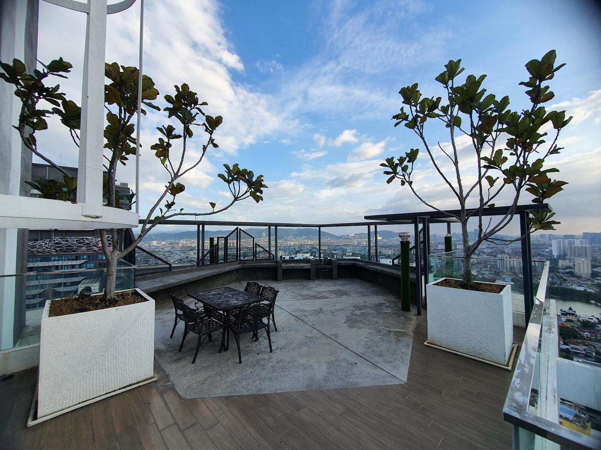 Reizz Residence By Luxury Suites Куала-Лумпур Экстерьер фото
