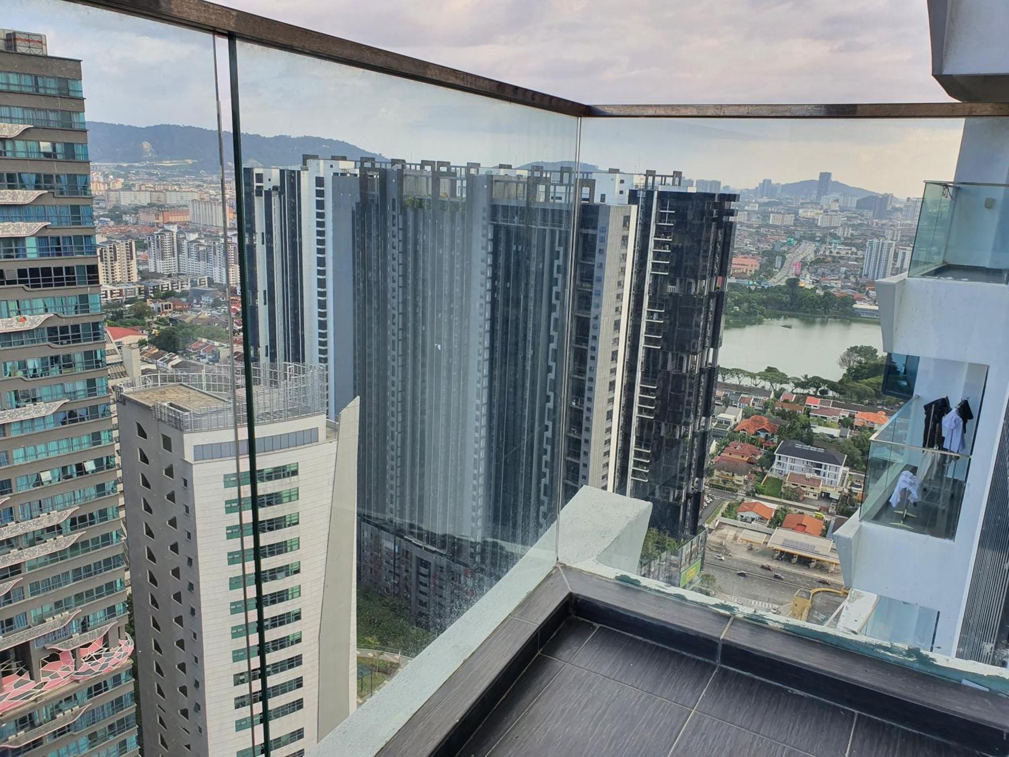 Reizz Residence By Luxury Suites Куала-Лумпур Экстерьер фото