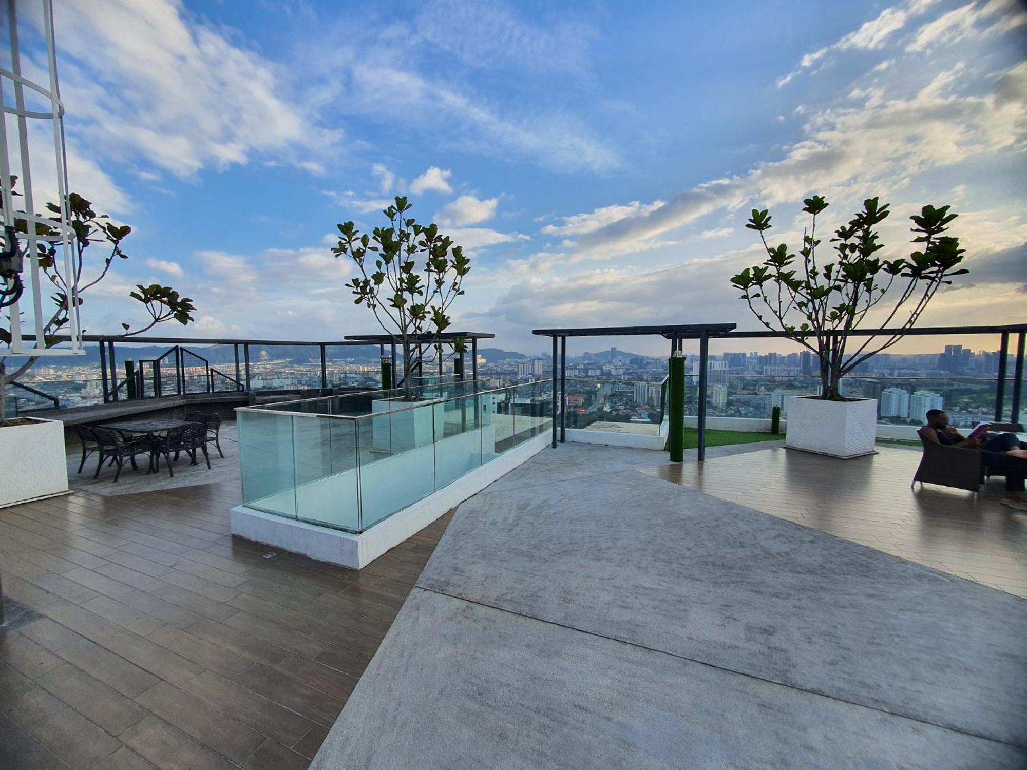 Reizz Residence By Luxury Suites Куала-Лумпур Экстерьер фото