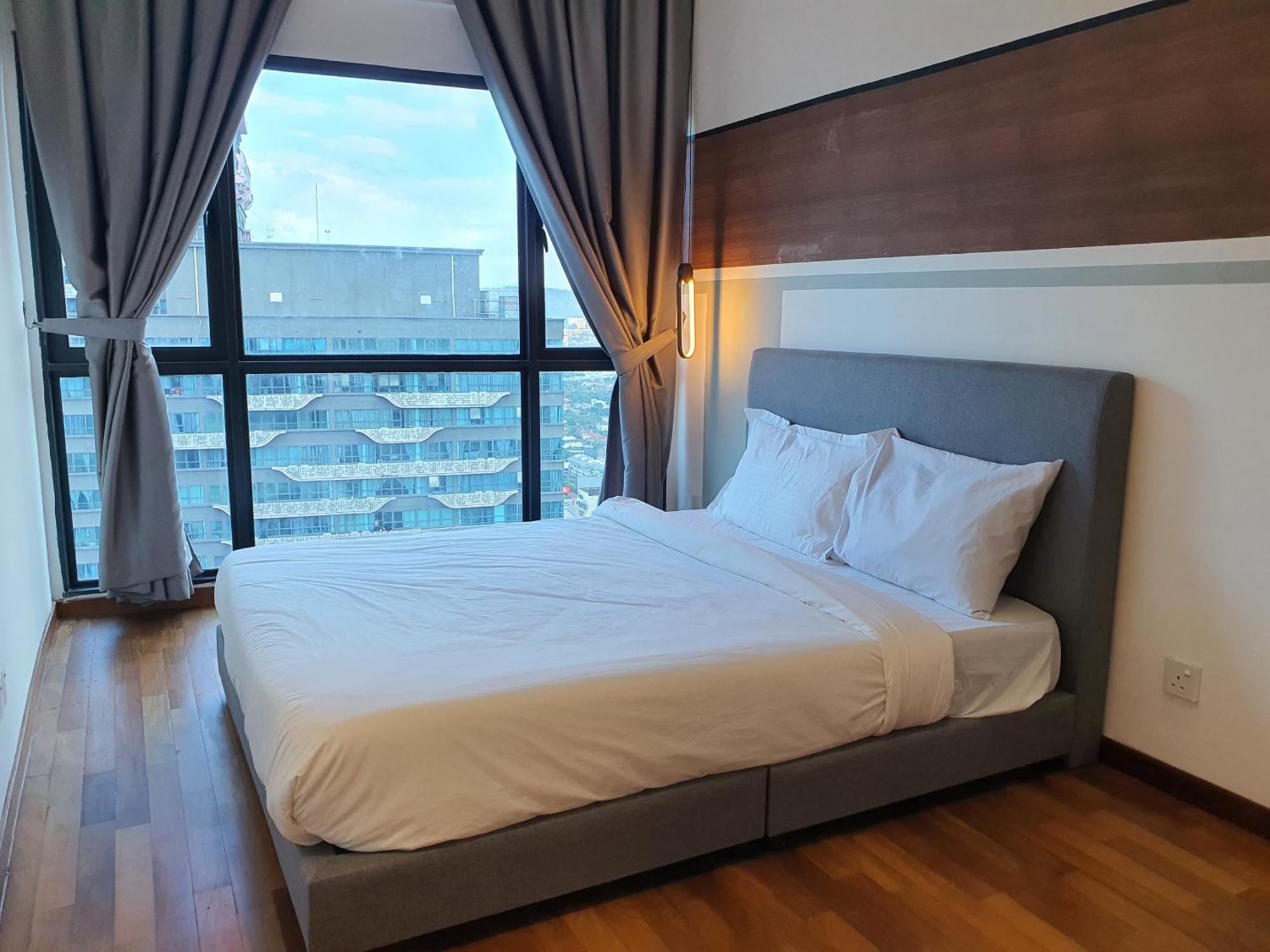Reizz Residence By Luxury Suites Куала-Лумпур Экстерьер фото