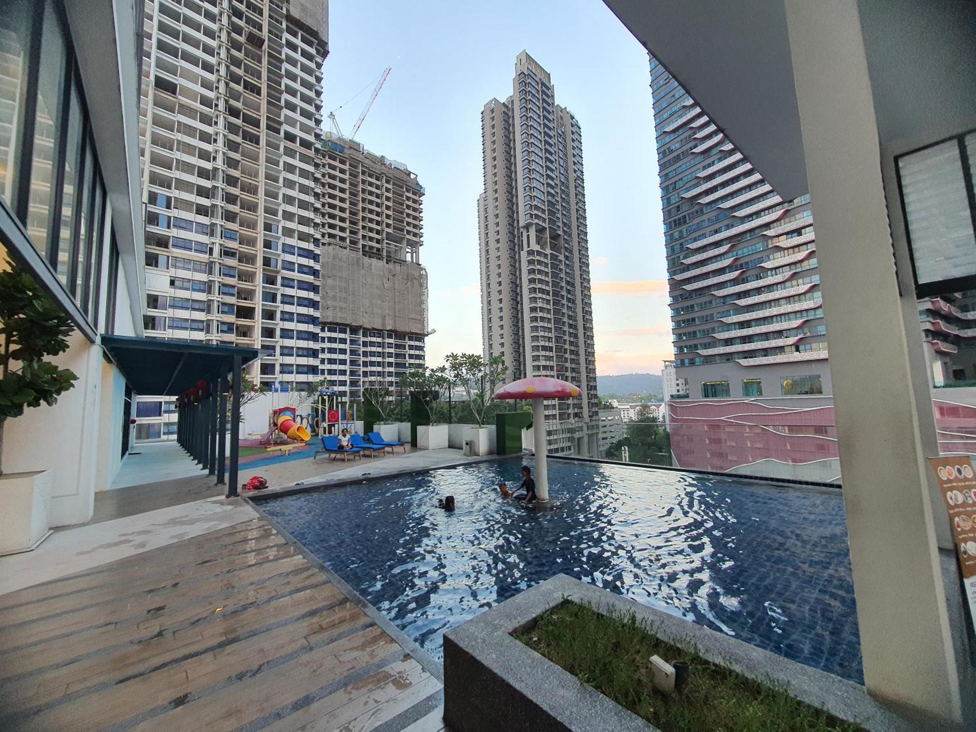 Reizz Residence By Luxury Suites Куала-Лумпур Экстерьер фото